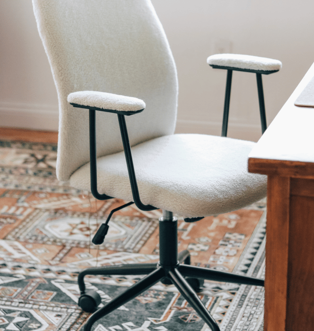 GIVING MY TASK CHAIR A MAKEOVER! DIY SHERPA CHAIR!